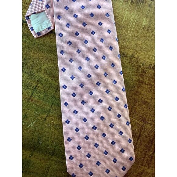 Brooks Brothers Men's Tie Necktie 100% Silk Pink & Navy Geometric Pattern - Picture 2 of 4